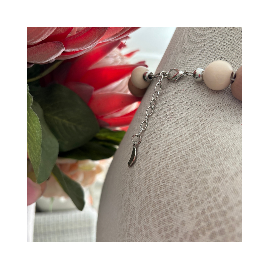 Bulky Necklace Light Natural Wood