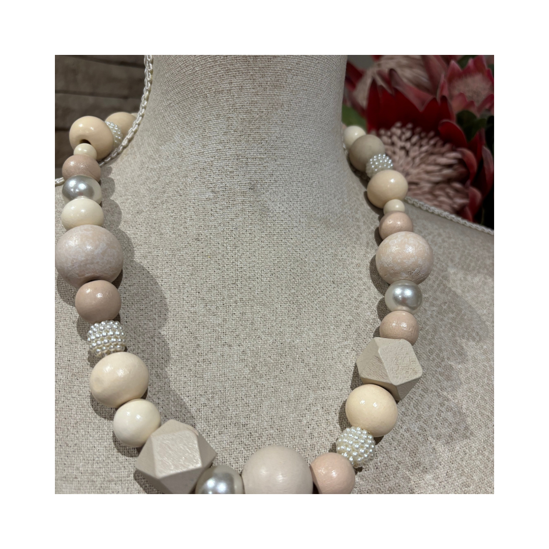Bulky Necklace with Light Cream