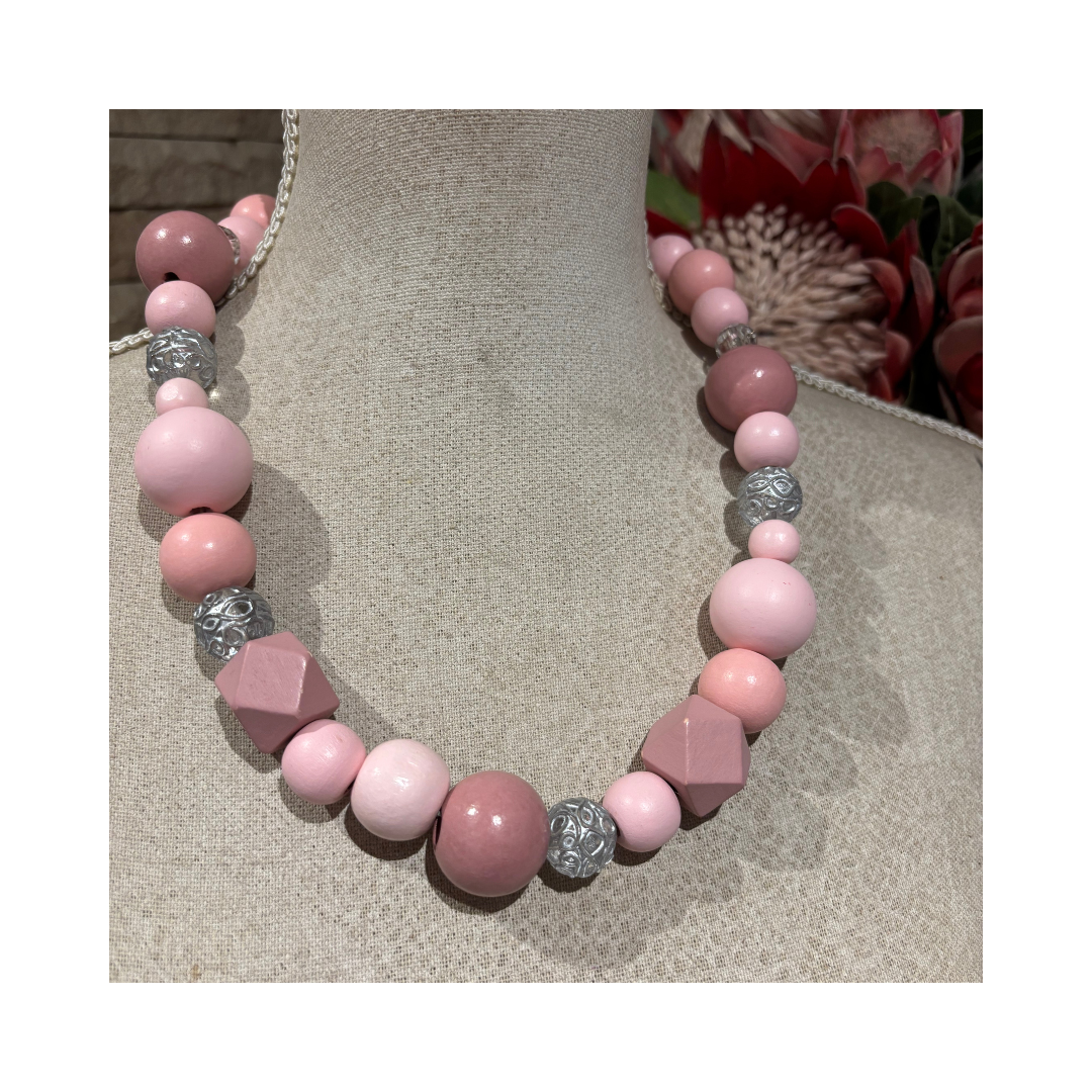 Bulky Necklace Soft Pink